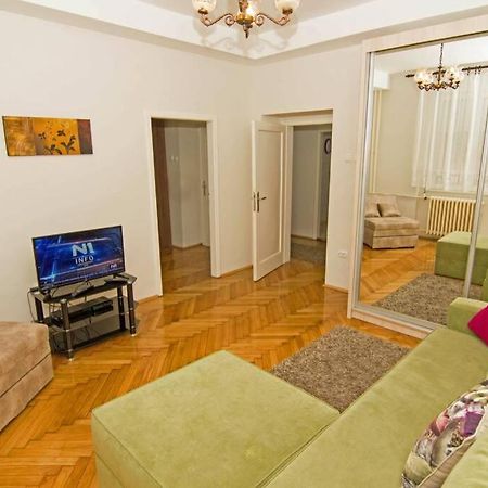 See U In Belgrado Exterior foto